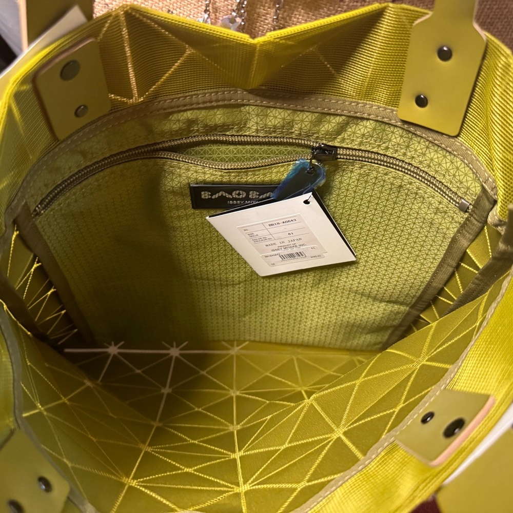 NWT Bao Bao Issey Miyake Lucent Frost Tote 13x13 Neon Yellow Chartreuse Tone - Picture 5 of 7